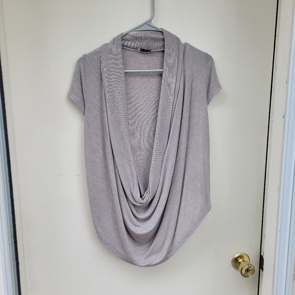 Body central medium overlay top